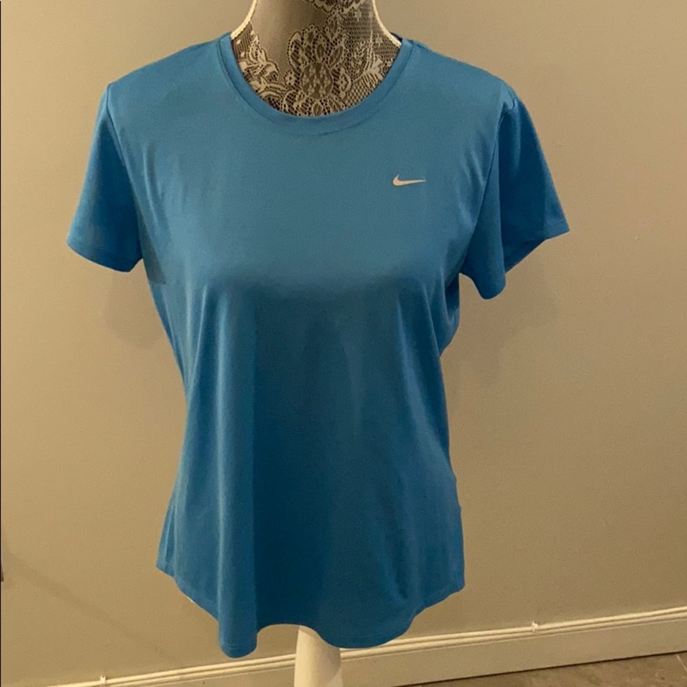 Nike Dryfit Shirt 🌼